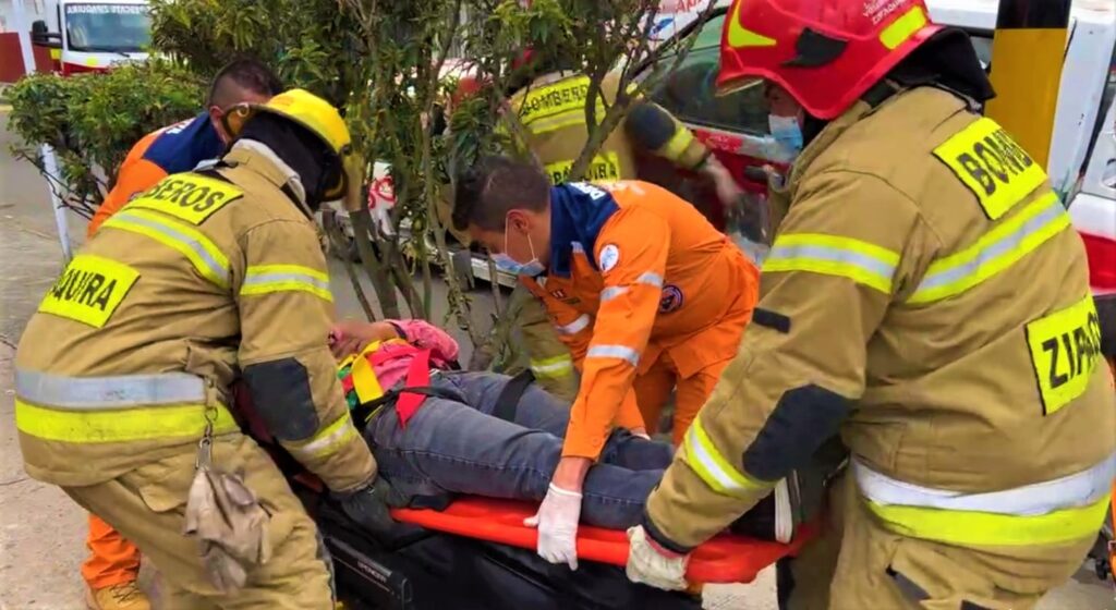Socorristas de Zipaquira realizaron un simulacro de accidente vehicular2