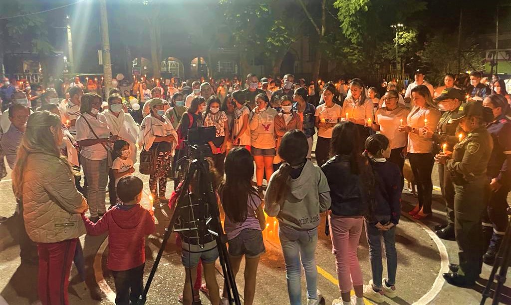 Velaton en Vergara Cundinamarca en contra del asesinato de una mujer