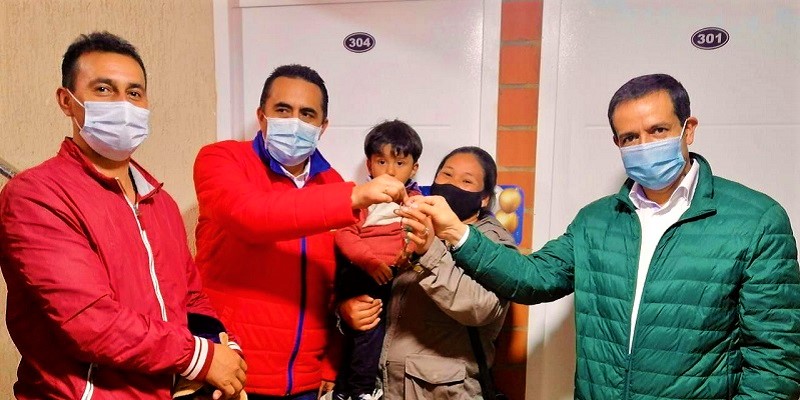 60 familias de Villapinzon cumpliran su sueno de tener vivienda propia1