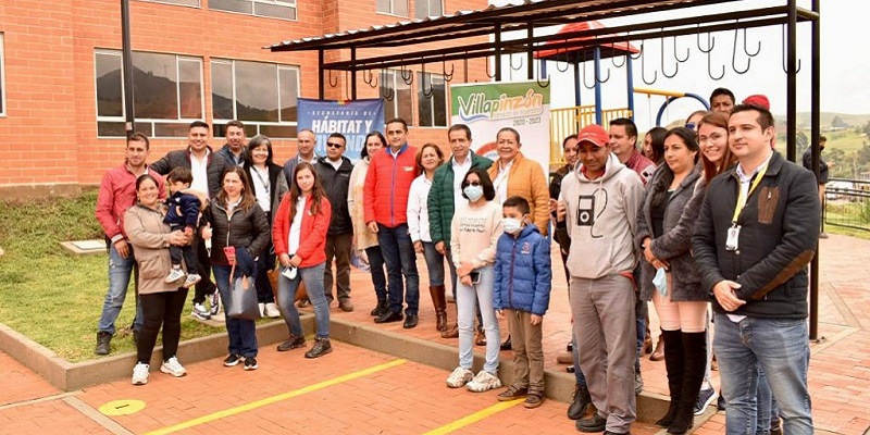 60 familias de Villapinzon cumpliran su sueno de tener vivienda propia2