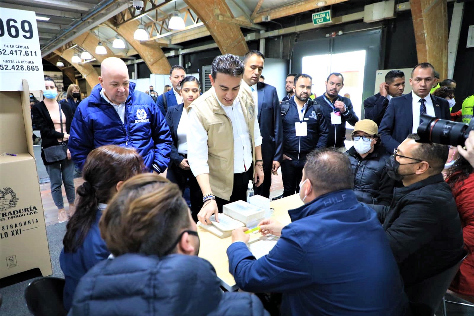 En la segunda vuelta presidencial se registro la abstencion mas baja de los ultimos 24 anos