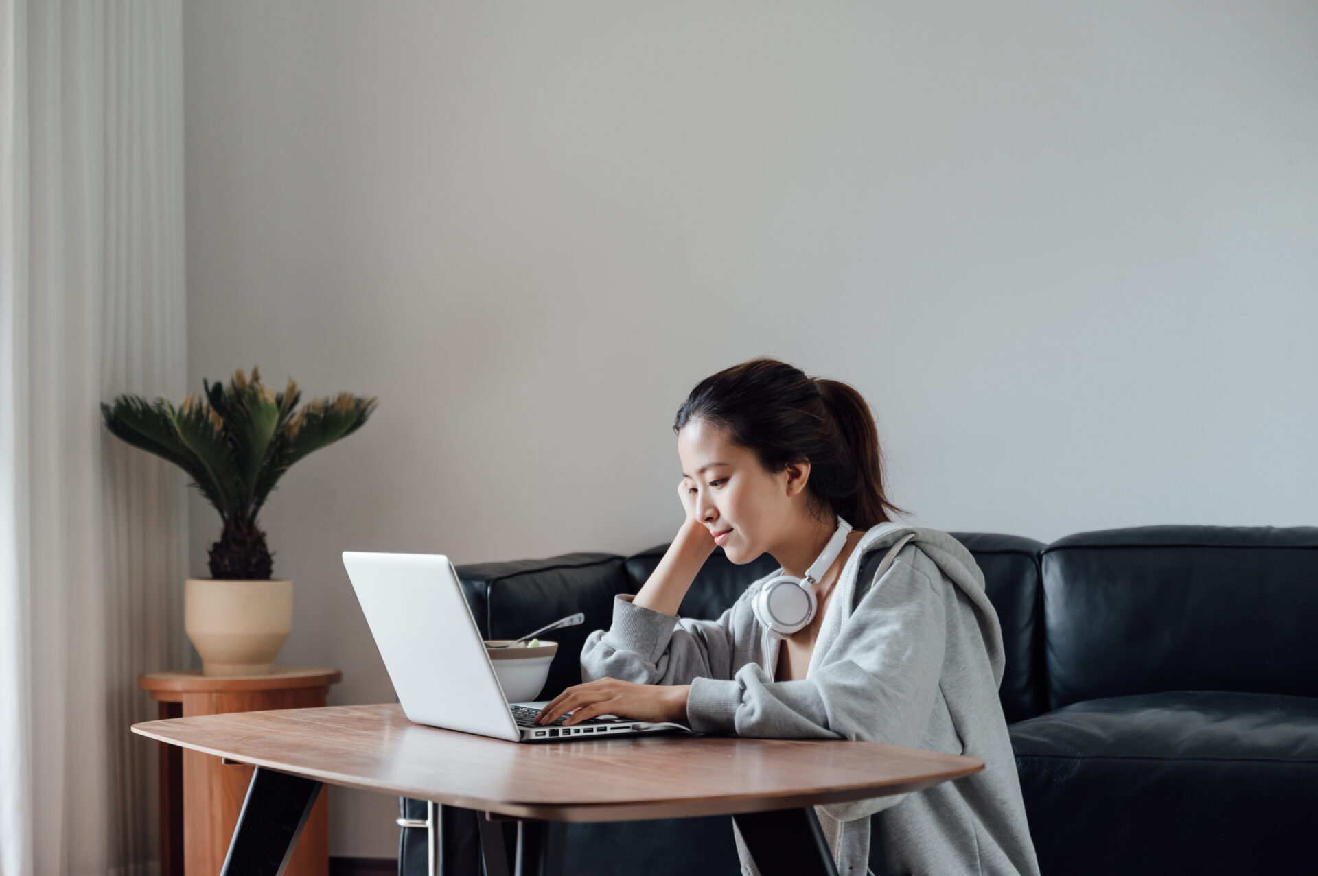 young asian woman working on a laptop 2022 02 02 03 56 13 utc