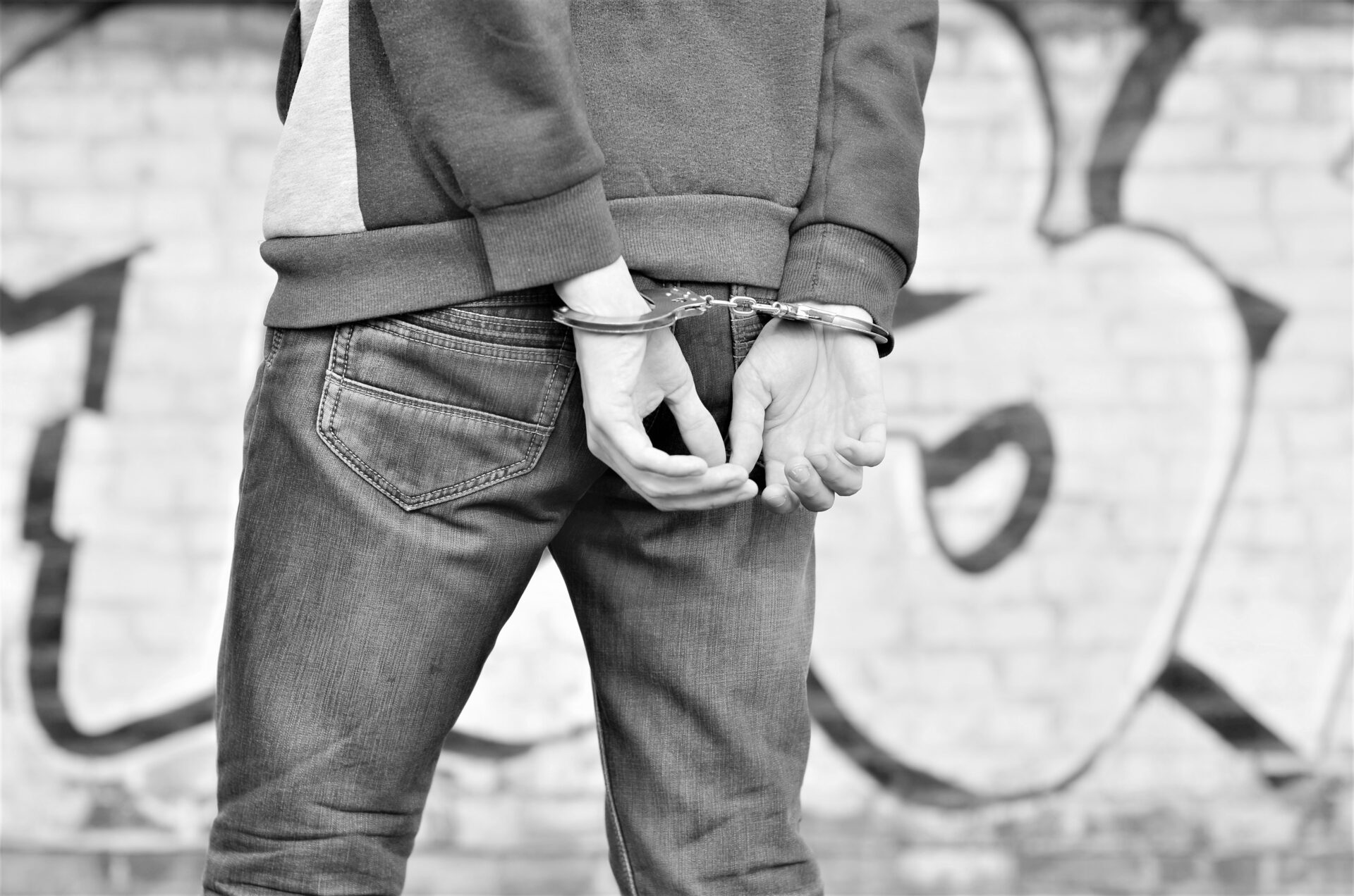 Judicializados dos hombres senalados por porte ilegal de armas en Madrid Cundinamarca