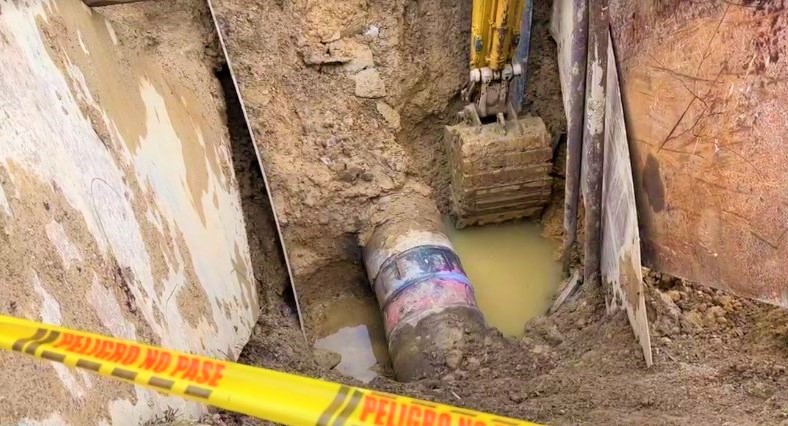 Solucionado suministro de agua potable tras ruptura de tubo madre en Chia