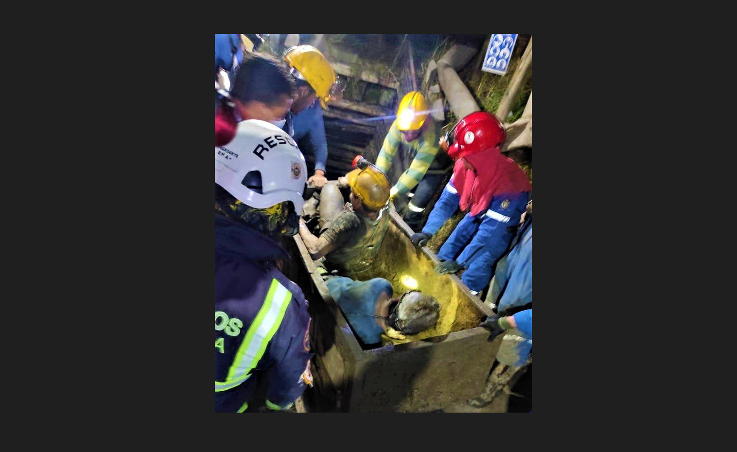 Milagroso rescate de nueve bomberos en Lenguazaque1