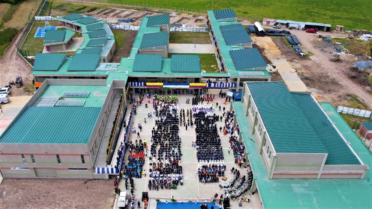 Alcalde de Sopo hizo entrega de la nueva y moderna sede del Colegio Pablo VI