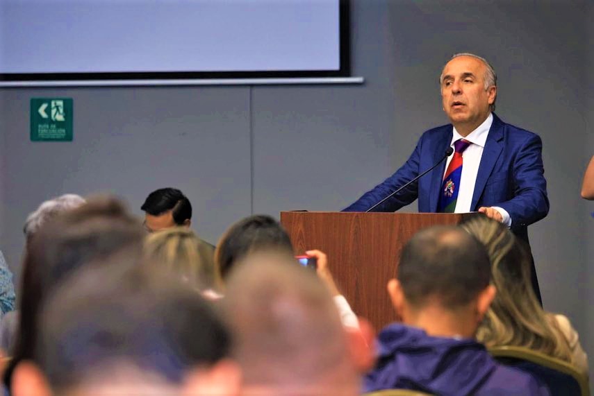 Mintransporte y taxistas firmaron documento para presentar propuestas al presidente Petro1
