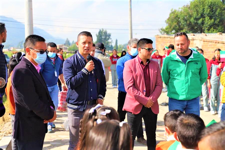 Se hizo entrega de una nueva placa huella en Zipaquira2