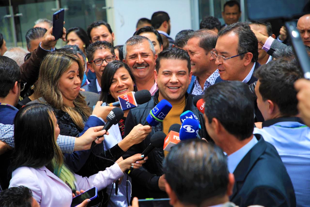 Se levanta bloqueo en el Guavio y se concreta inversion de mas de 100.000 millones para vias en la region