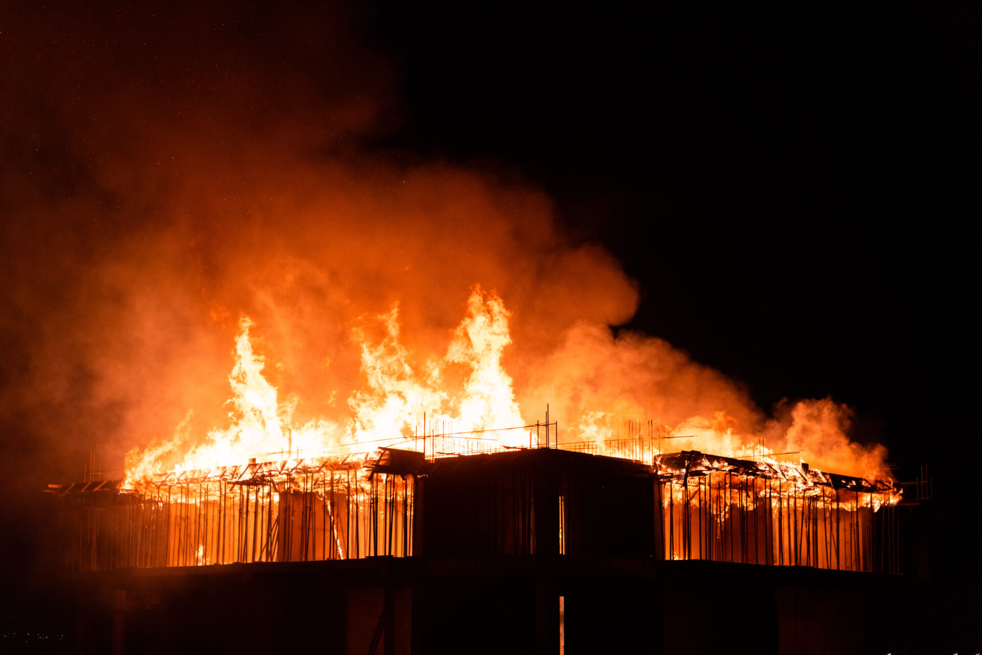 burning building roof at night 2022 09 06 23 59 40 utc