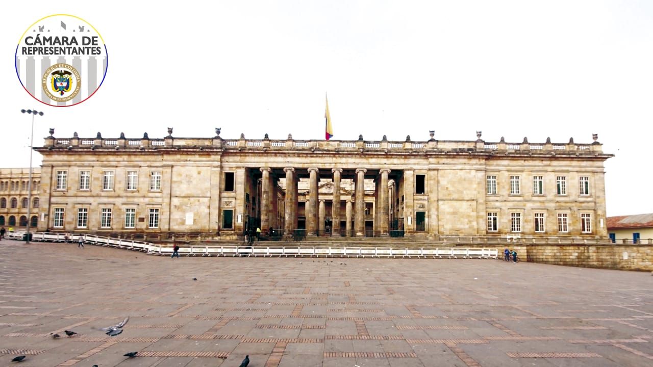 Negada demanda de nulidad a eleccion de congresista senalada de tener doble nacionalidad