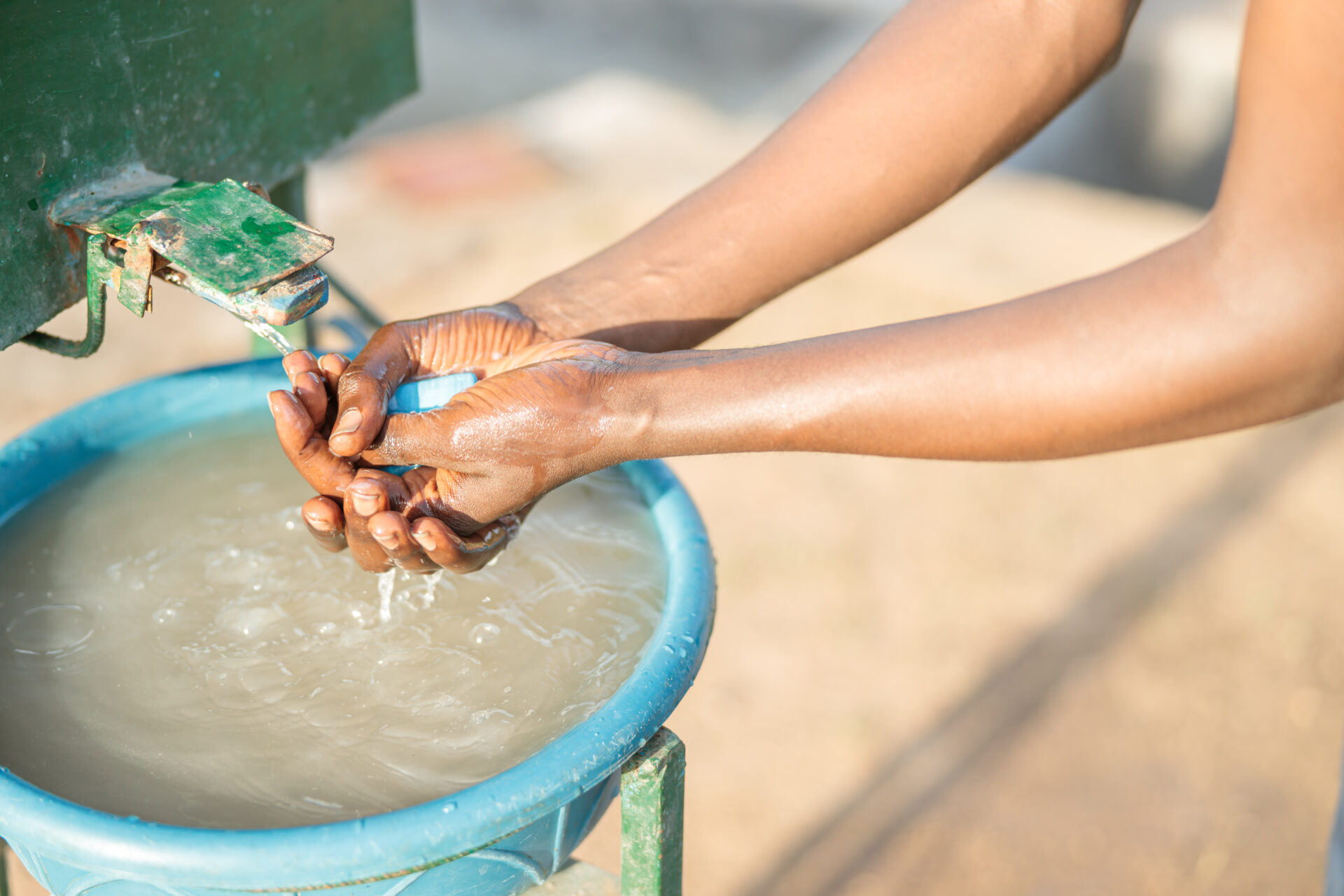 Se deben cuadruplicar las inversiones para asegurar el agua potable