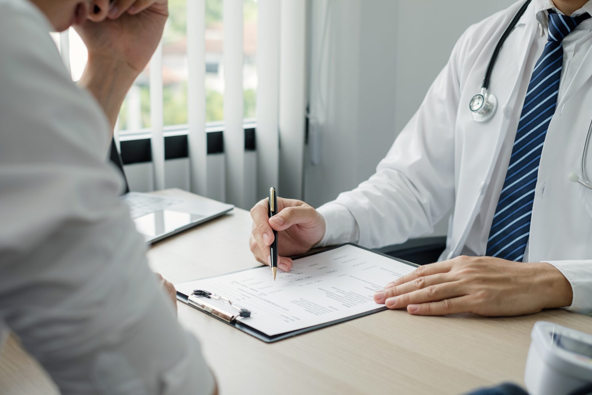 man doctors who treat patients make an appointment 2022 11 16 16 05 47 utc