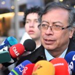 Debemos obedecer la Constitucion que ordena hacer la paz como derecho fundamental