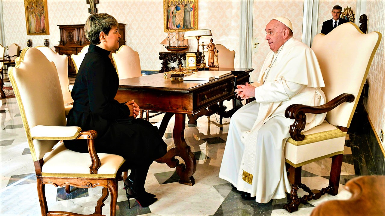 El Papa tuvo una audiencia privada con la Primera Dama Veronica Alcocer