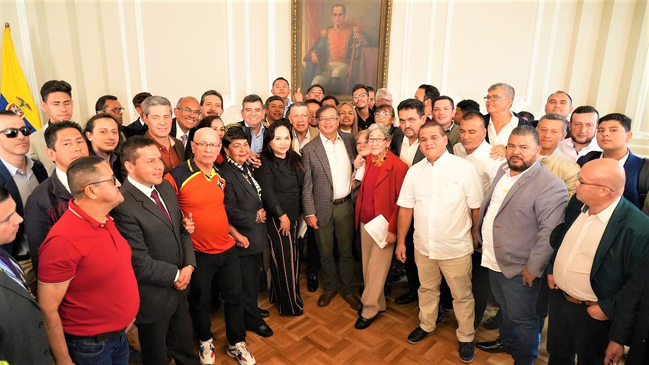 Los tenderos seran los miembros de las juntas directivas de las Camaras de Comercio