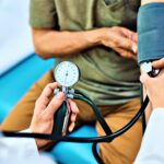 Protegen derecho de adultos mayores que requieren el servicio de enfermeria domiciliaria