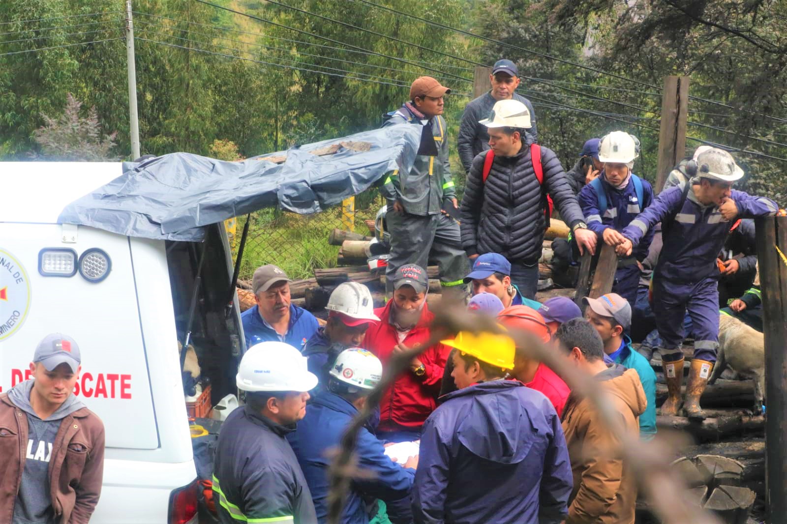 Sutatausa 9 victimas con vida y 11 fallecidos de los cuales se han recuperado 5 cuerpos