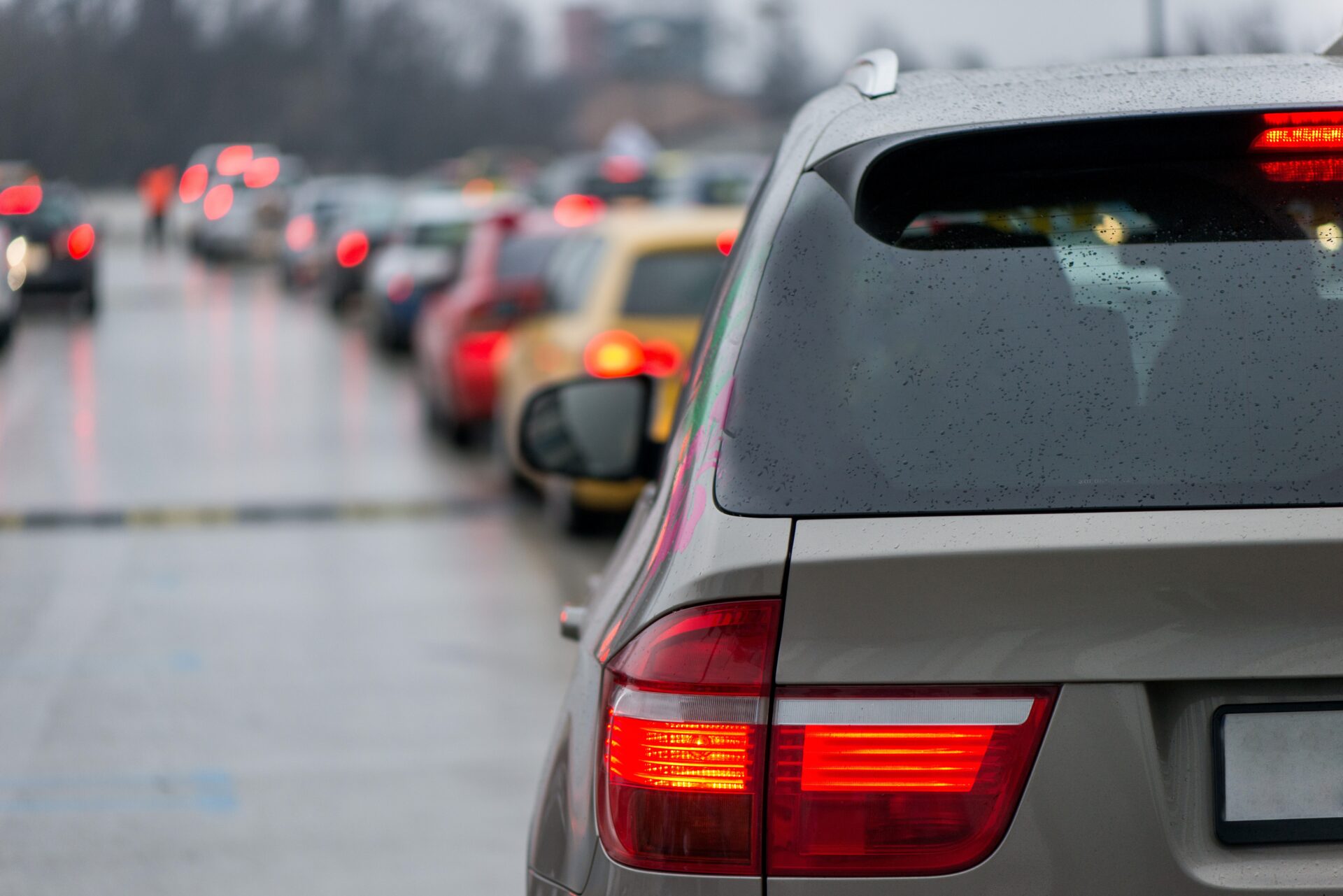 car traffic jam queue intensive traffic hours 2022 11 14 09 37 37 utc