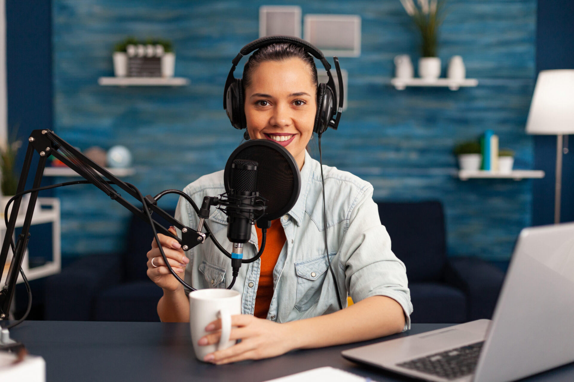 influencer wearing headphones recording new podcas 2021 08 31 05 32 55 utc