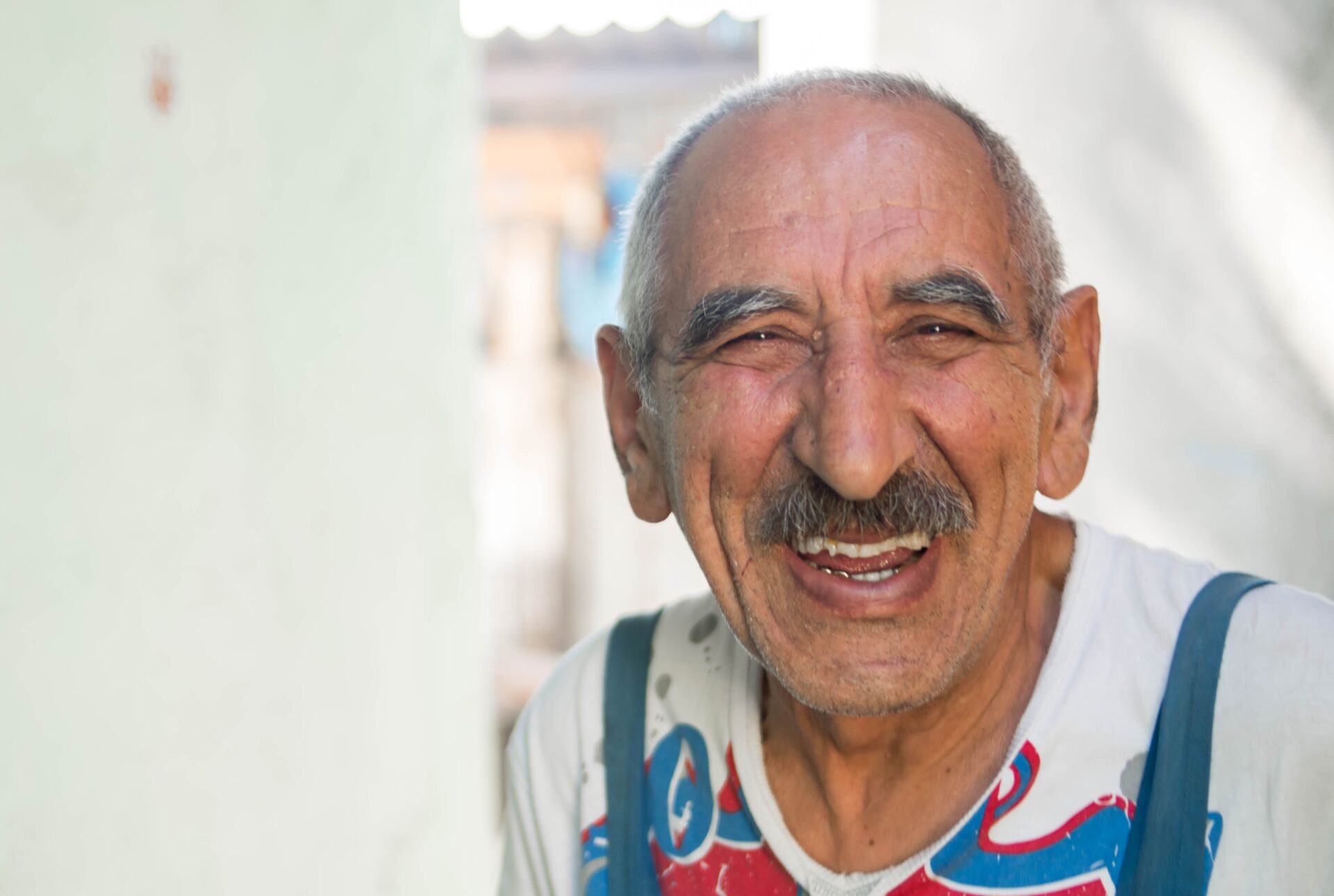 old man smiling 2022 10 26 05 11 08 utc