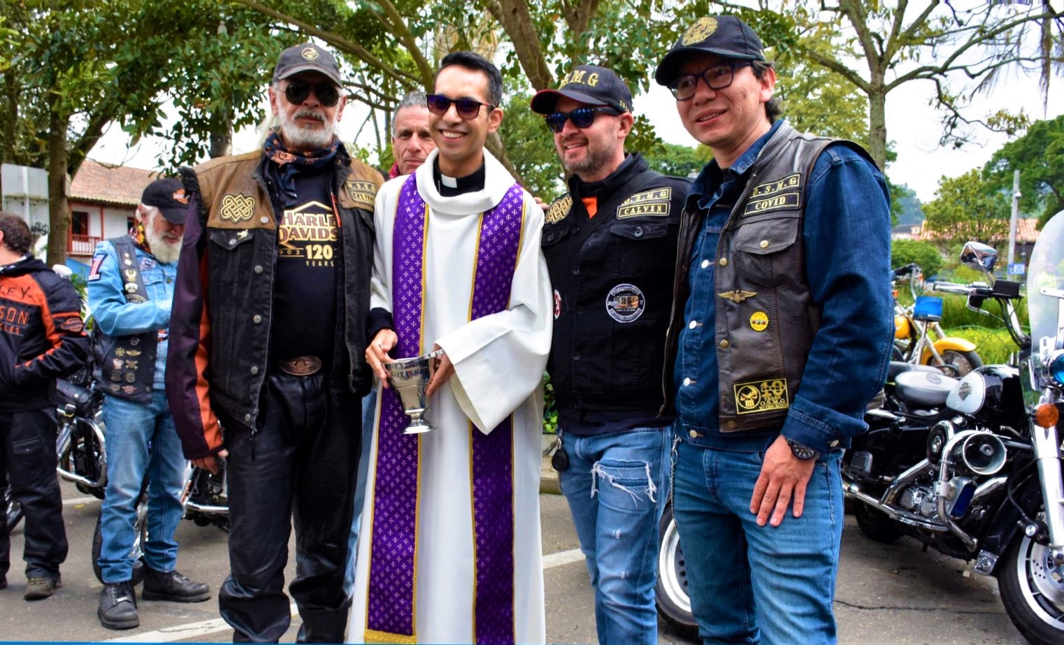 Harlistas de Bogota se roban el show en exhibicion de motocicletas en Sopo