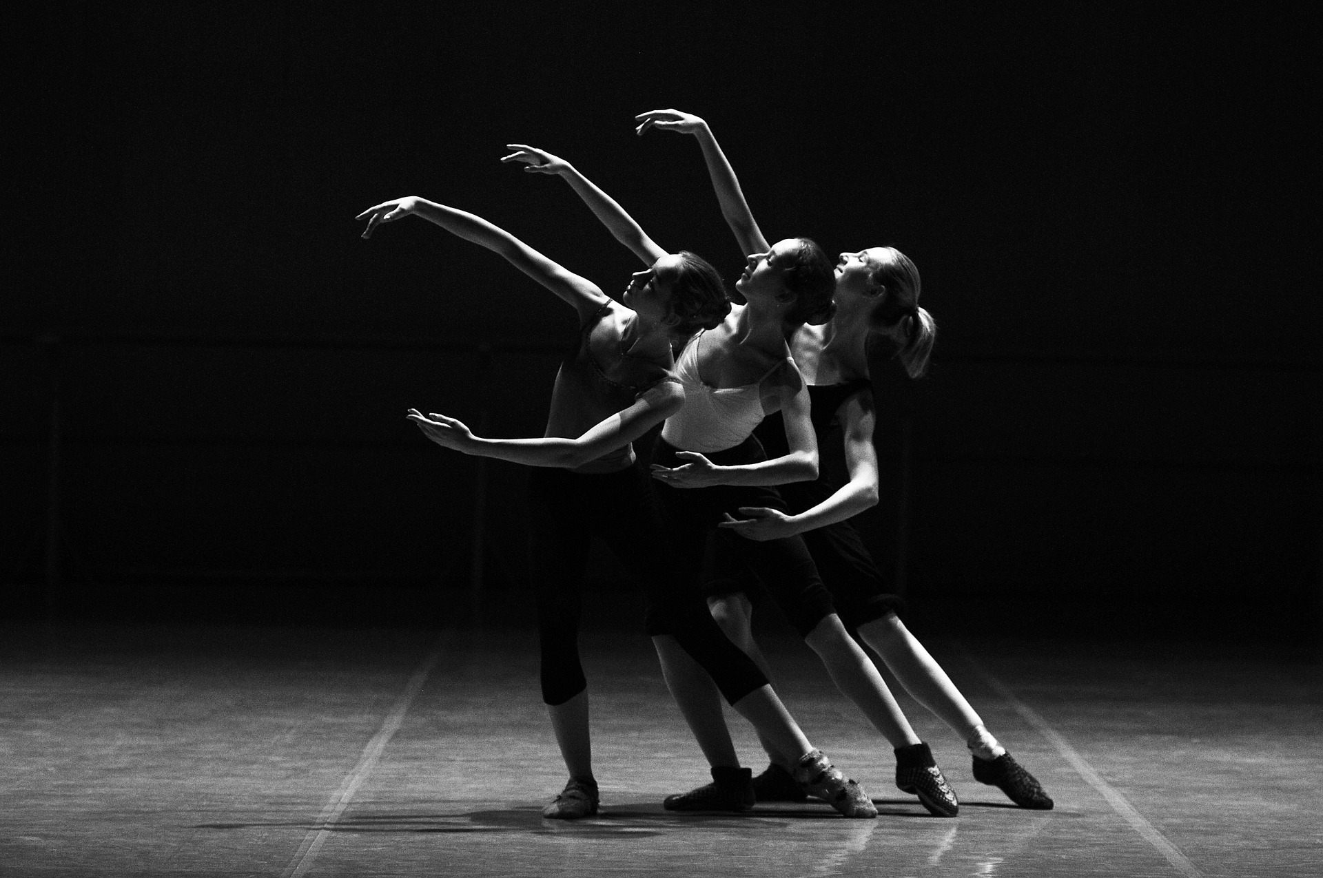ballerinas 1376250 1920