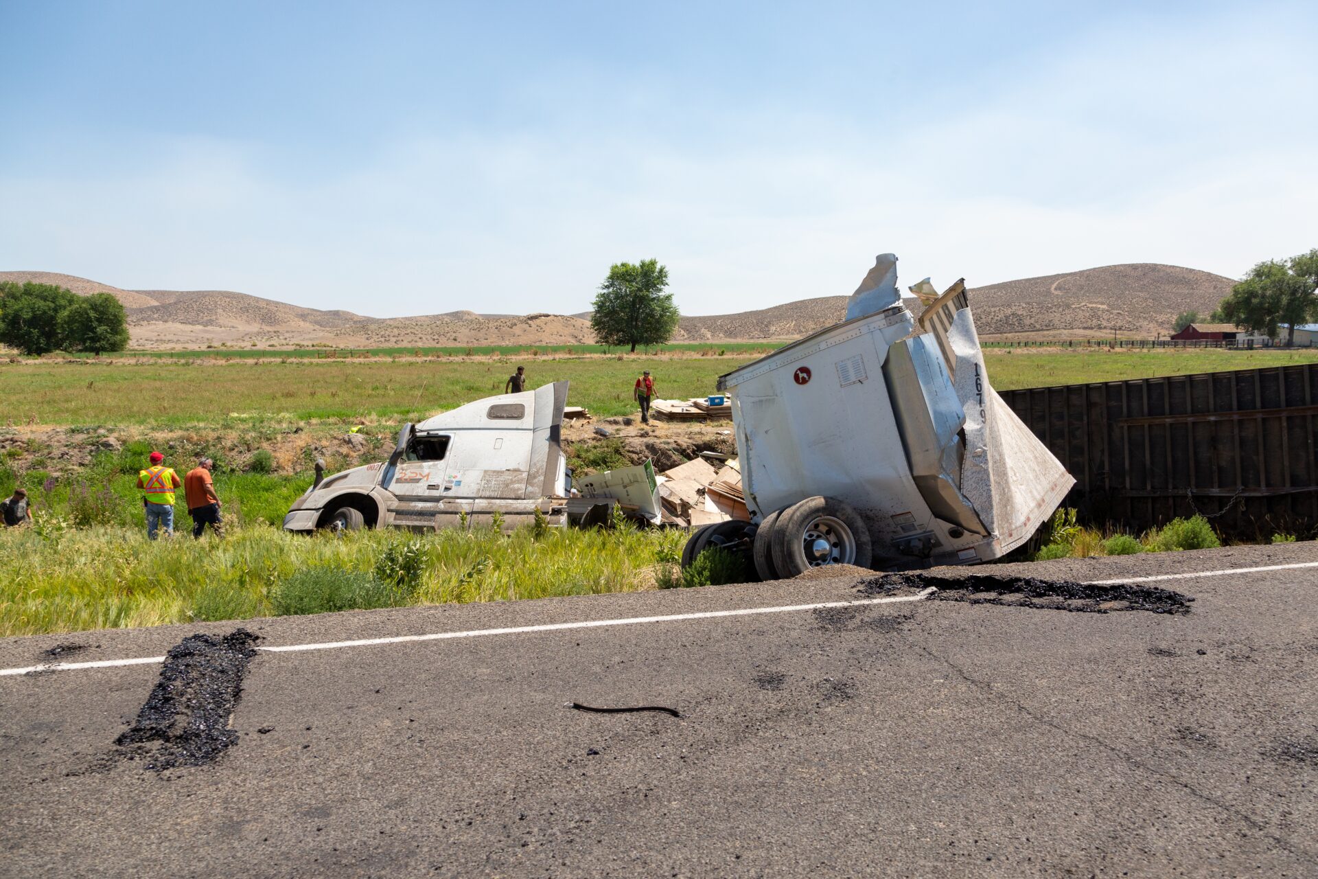 big rig accident 2022 11 07 22 10 44 utc
