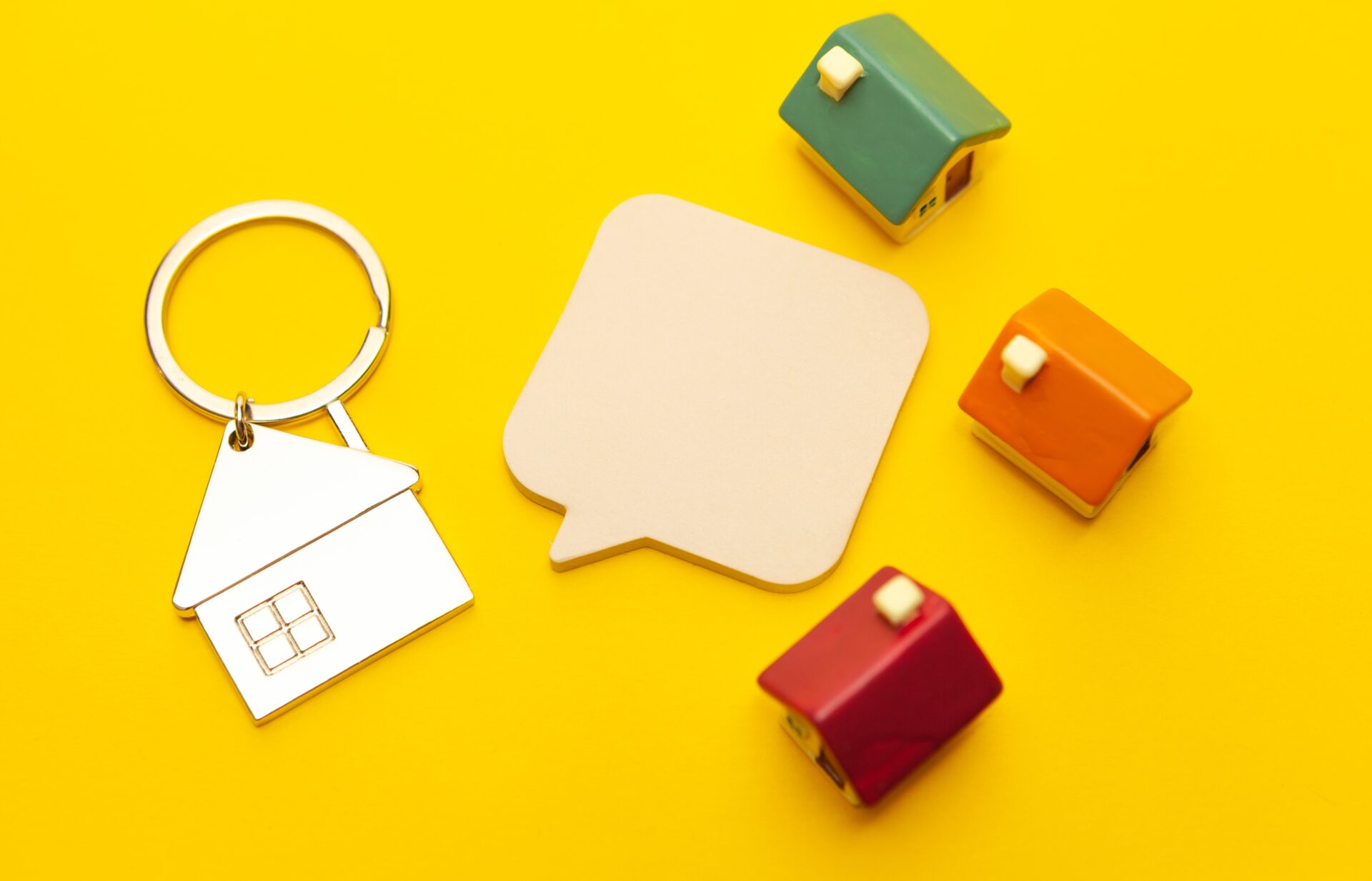 keychain in the form of a house and toy houses on 2022 11 08 03 06 49 utc