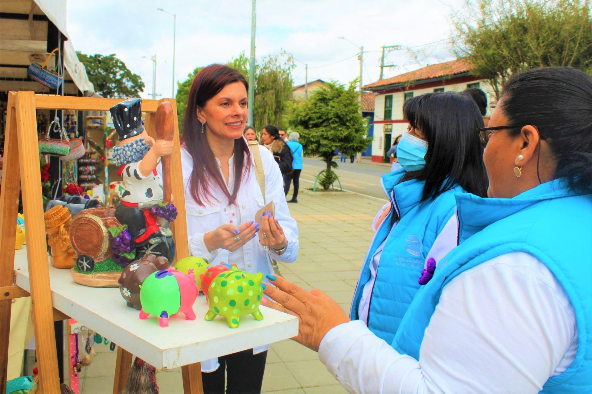 Cajica impulsa equidad de genero y emprendimiento con exitosa Feria Artesanal