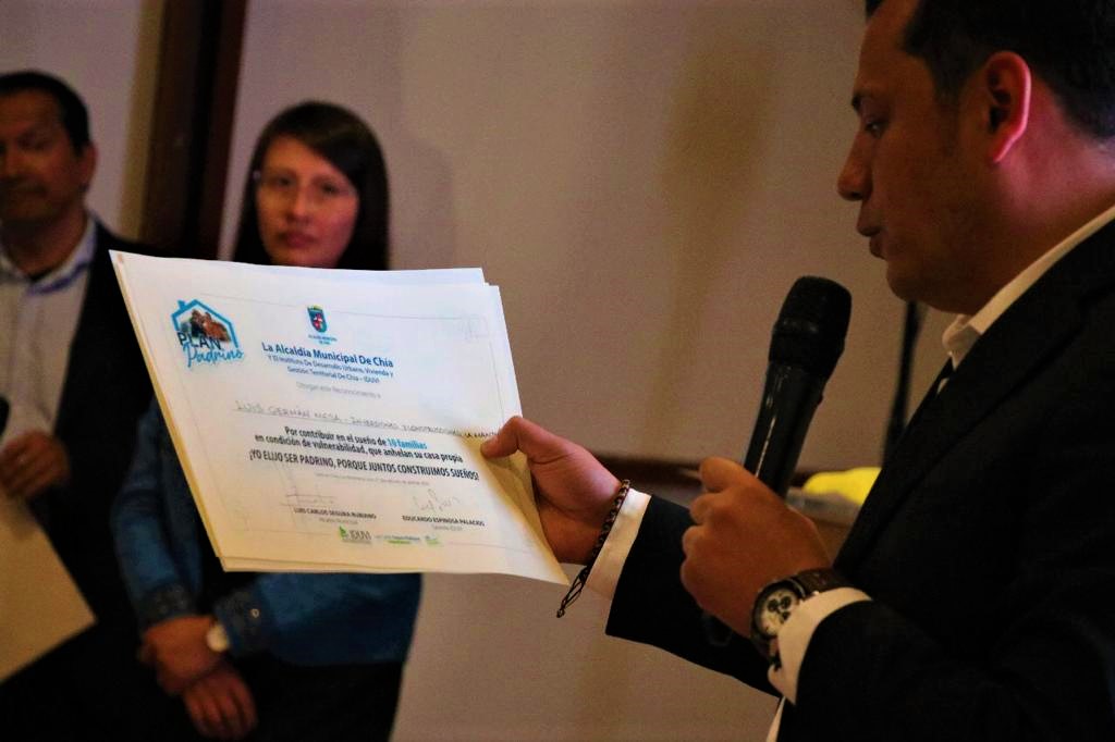 Cena de gala en Chia recaudo inicialmente mas de 150 millones para dar hogar a familias vulnerables1