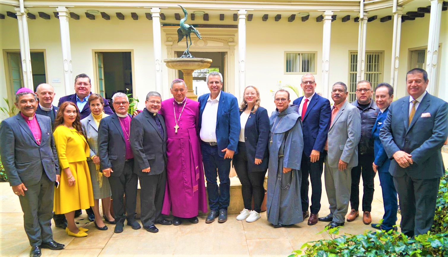 Gobierno y organizaciones religiosas firmaron convenio que les brinda facultades misionales
