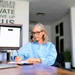 Corte protege el derecho a la estabilidad laboral reforzada de una adulta mayor