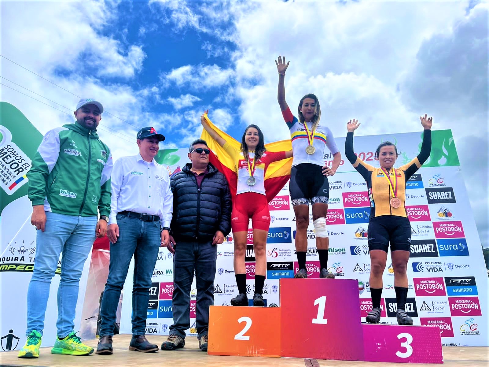 Monica Calderon brilla en Zipaquira y se corona Campeona Nacional del Maraton de Ciclismo