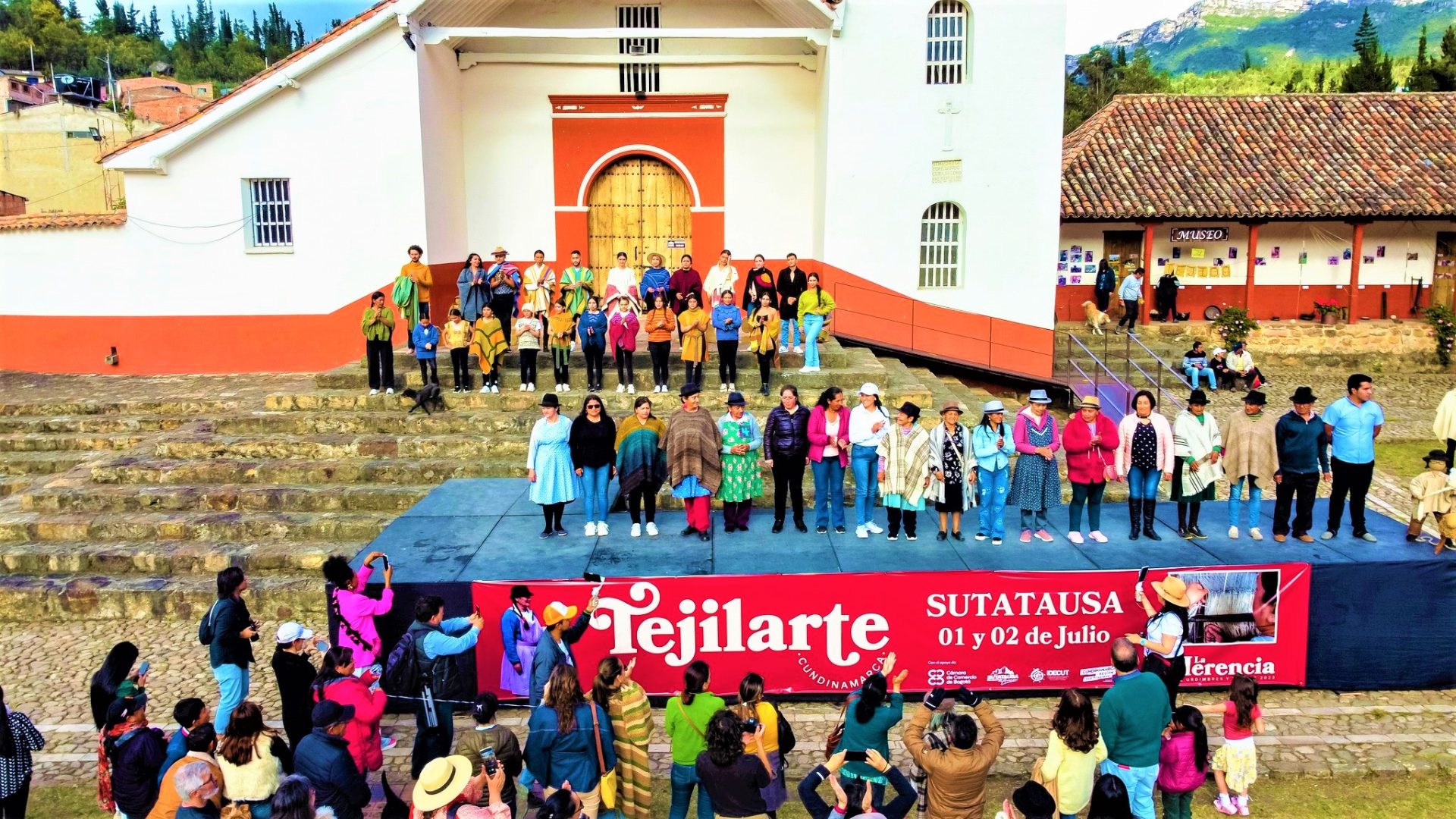 Plaza Doctrinera de Sutatausa fue epicentro de arte y cultura en las festividades San Pedro y San Pablo