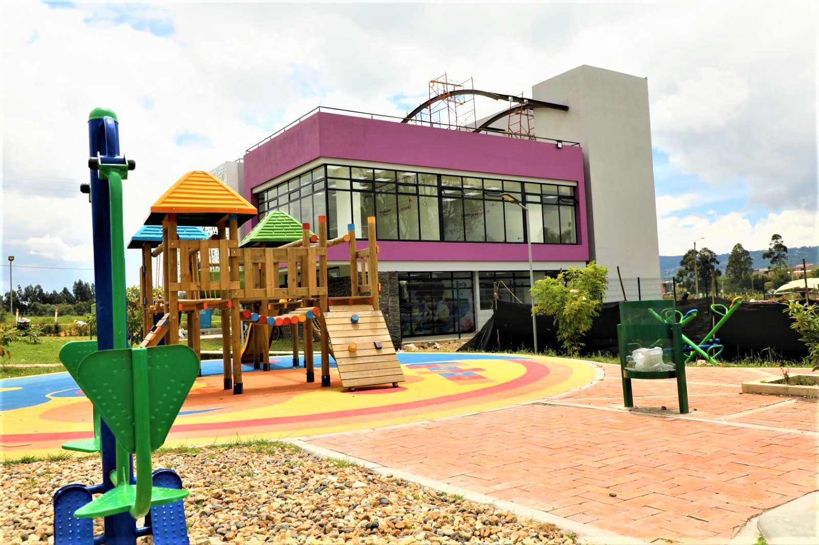 Inaugurada CAMUCHIA Un espacio innovador para el empoderamiento de la mujer