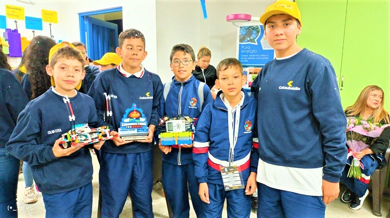 Estudiantes de Cota campeones nacionales en las Olimpiadas de Robotica WRO Colombia