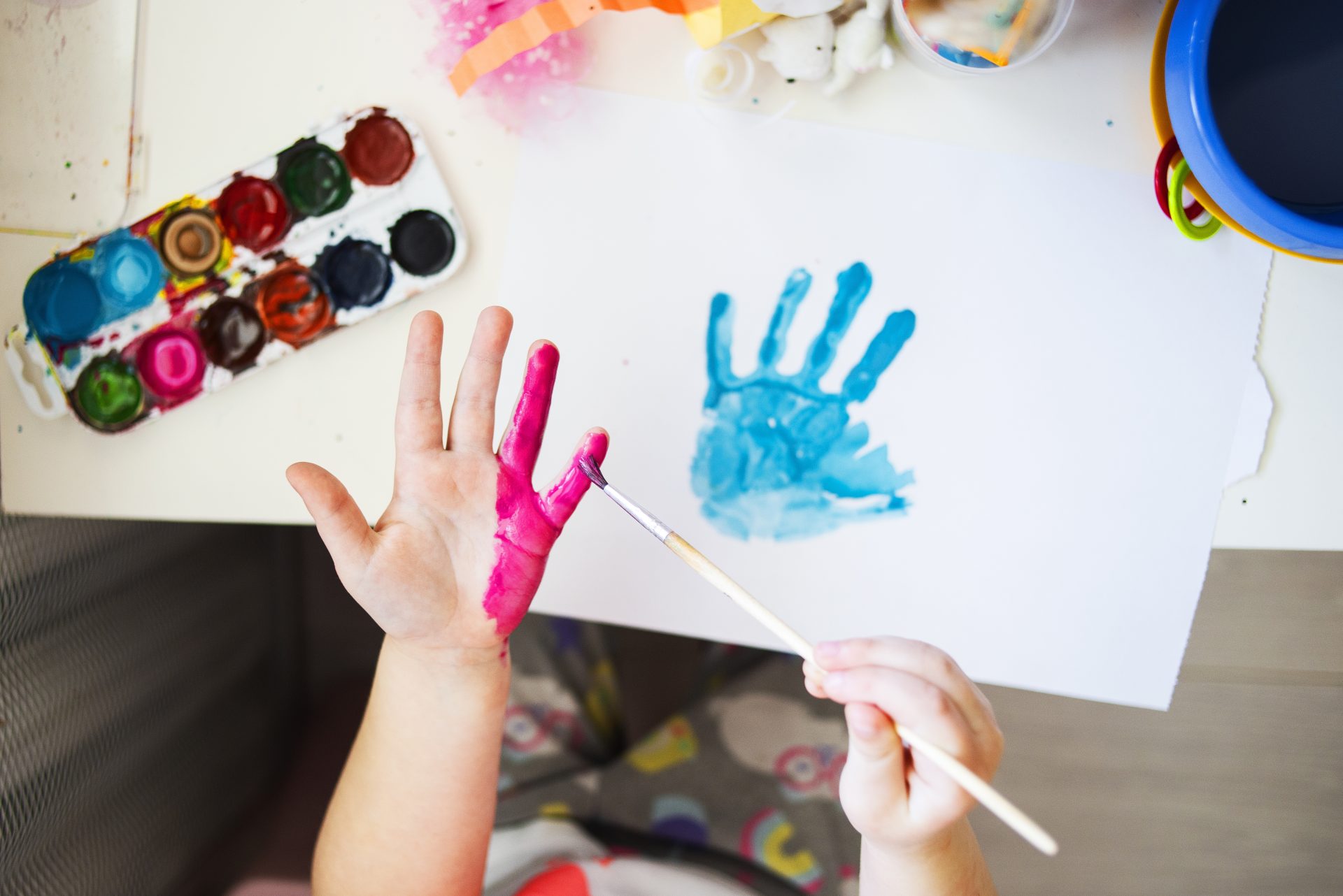 child artist crafting 2022 11 02 16 42 12 utc
