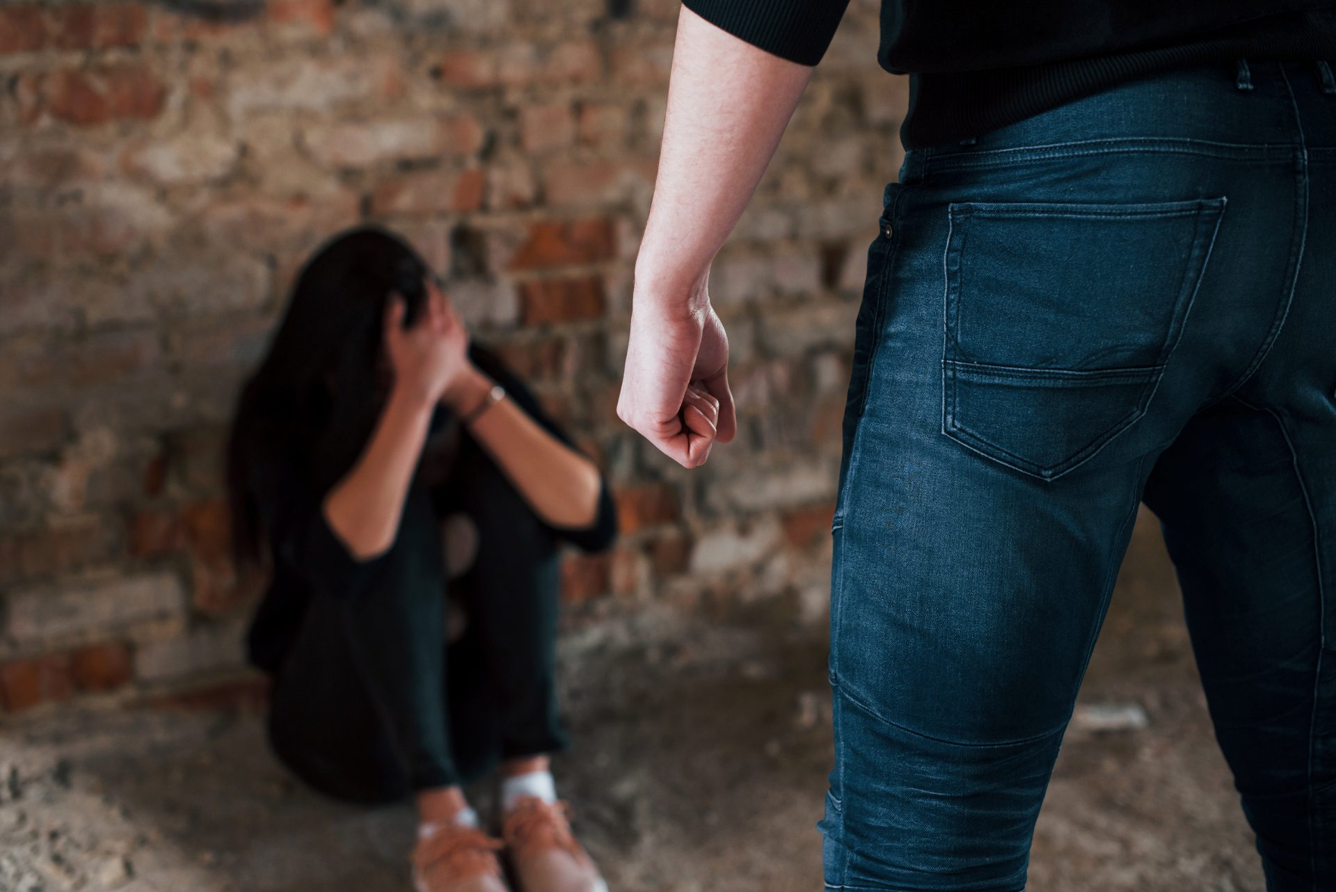 violent man standing and threatens girl that sits 2022 02 03 06 29 24 utc