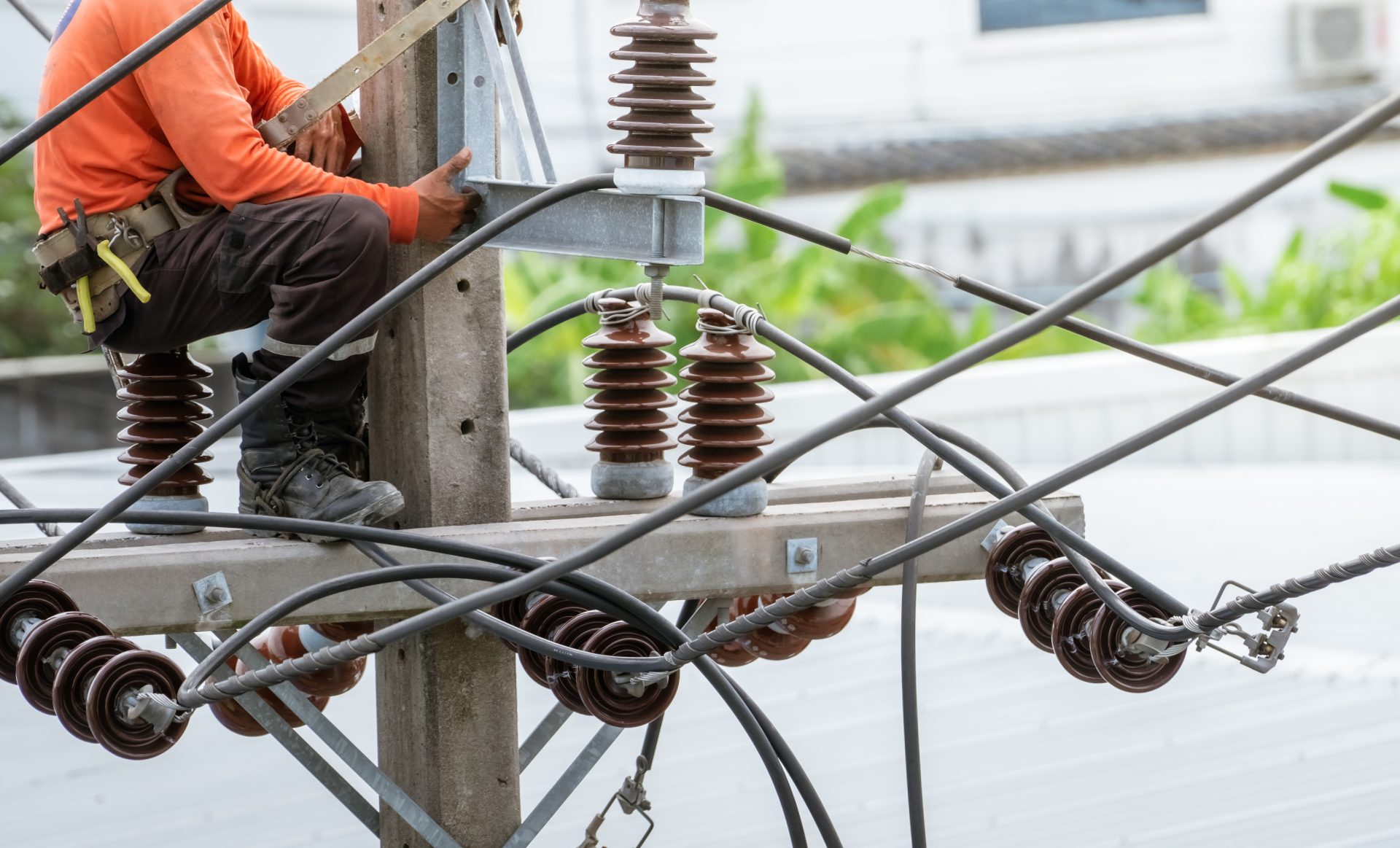 high voltage power line maintenance electrician a 2023 11 27 04 56 18 utc
