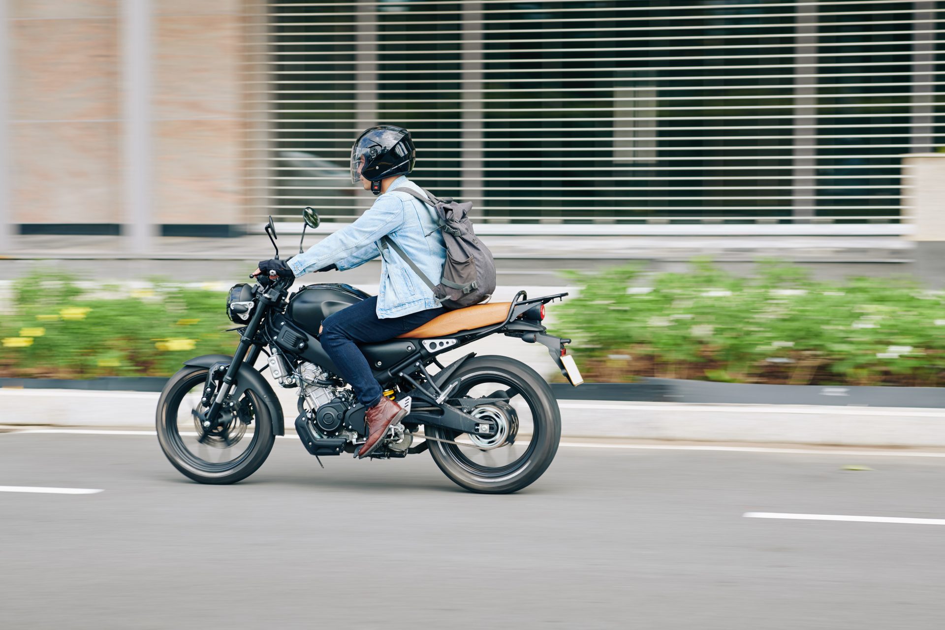 motorcyclist riding fast 2021 08 29 00 37 01 utc