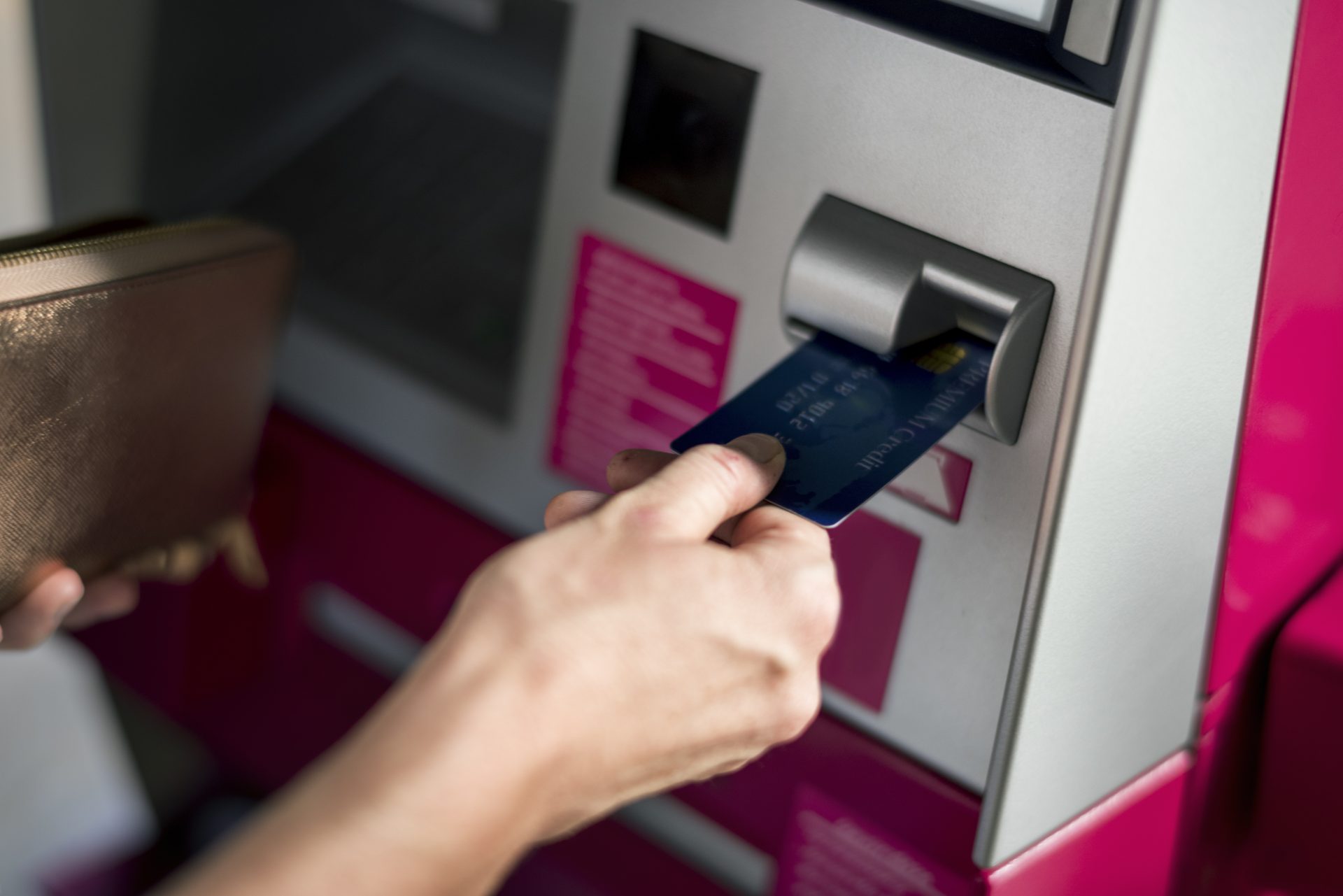 people withdraw money using machine 2022 12 16 00 49 42 utc