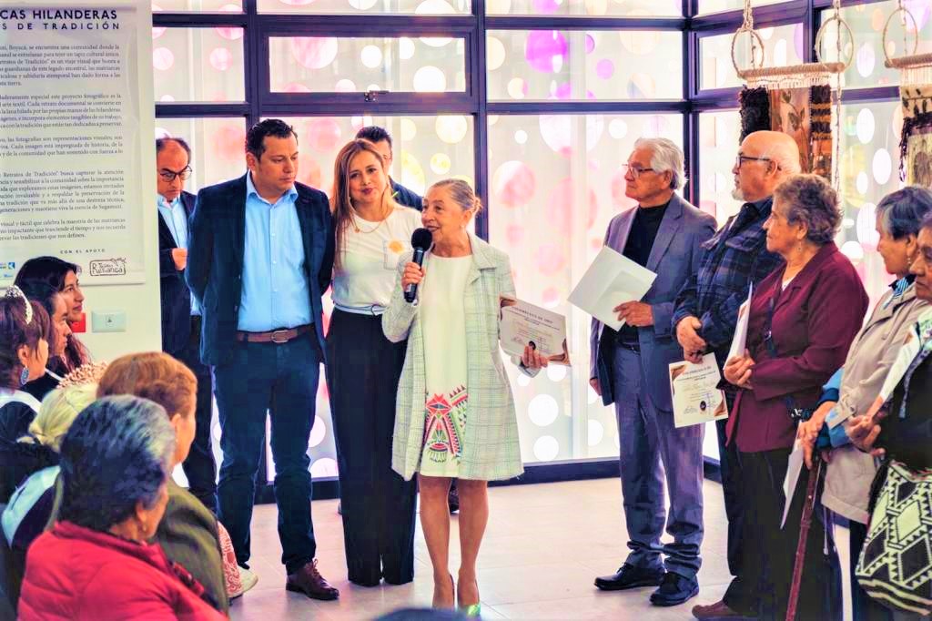 En Chia Destacan liderazgo y contribucion a la comunidad en los premios Colombiano de Oro