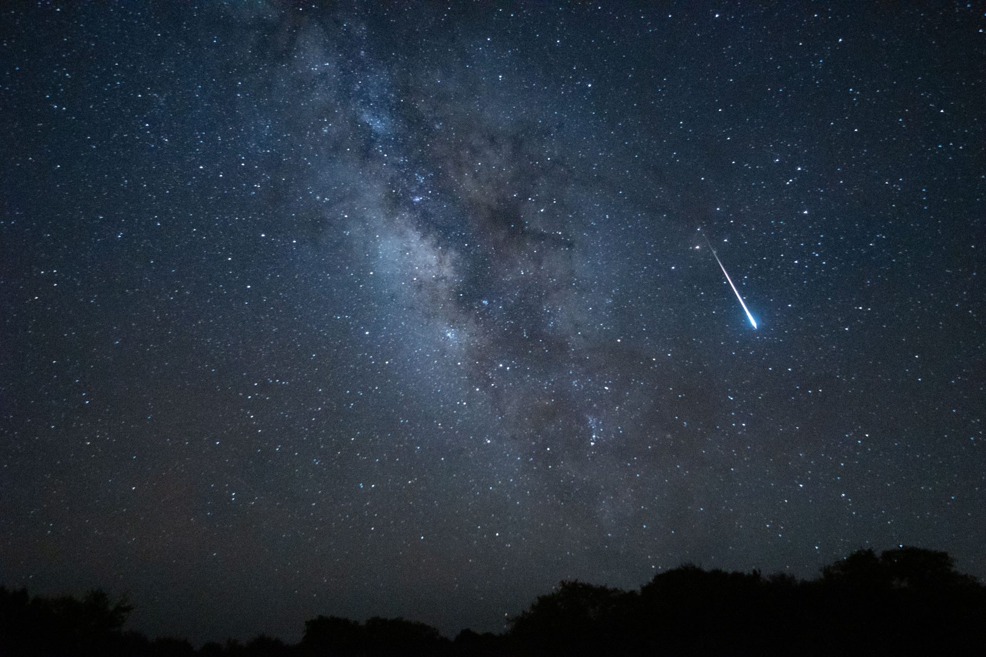lyrid meteor shower over the new mexico sky 2023 11 27 05 35 09 utc