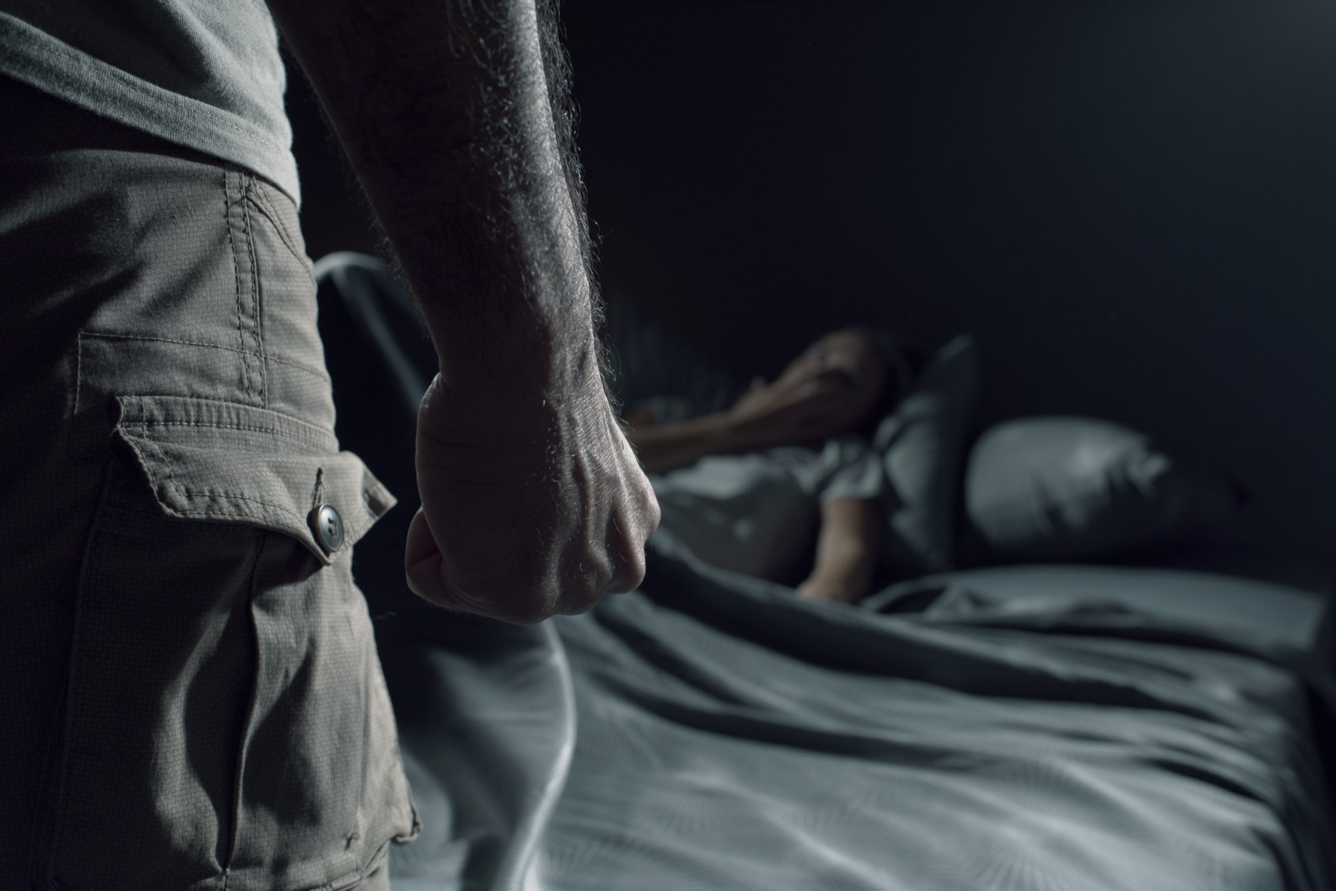 man threatening a woman in the bedroom 2023 11 27 05 30 05 utc