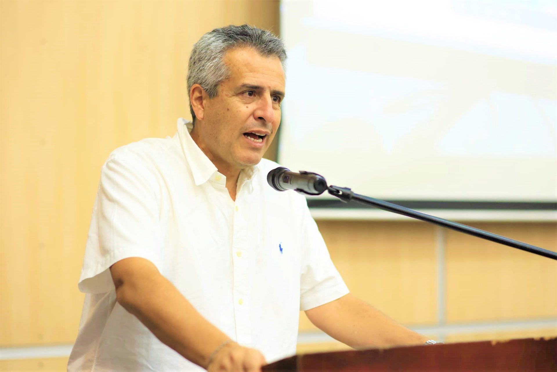 Bomberos convocan a protesta ante desatencion del Ministro del Interior Luis F. Velasco