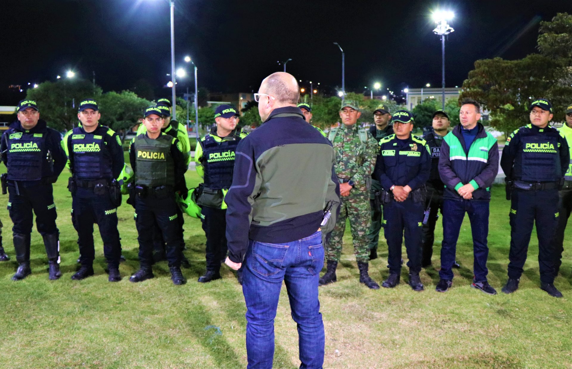 En Zipaquira Alcaldia comunidad policia y ejercito unen fuerzas contra la delincuencia 2
