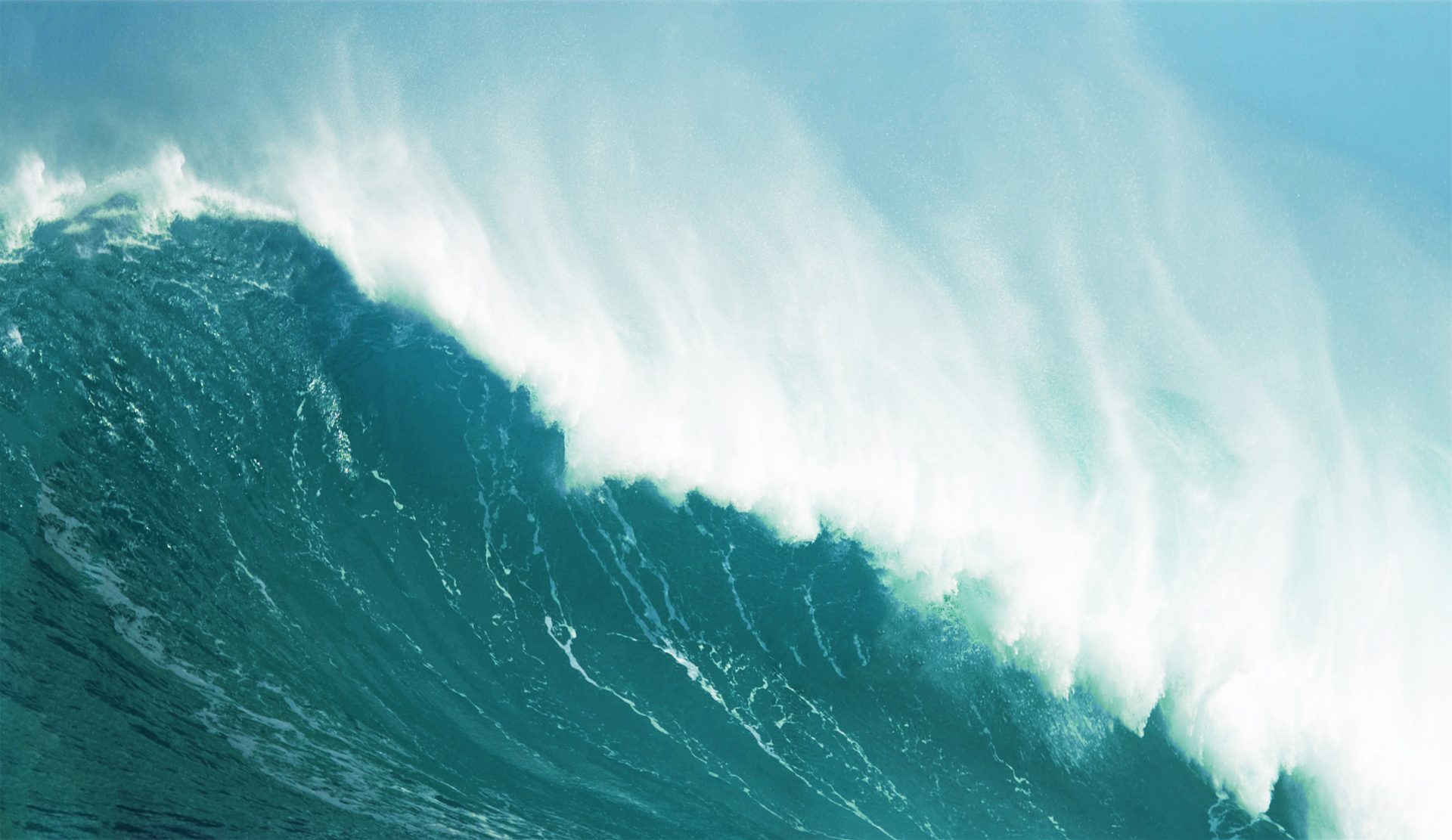 crashing wave close up 2023 11 27 04 53 51 utc