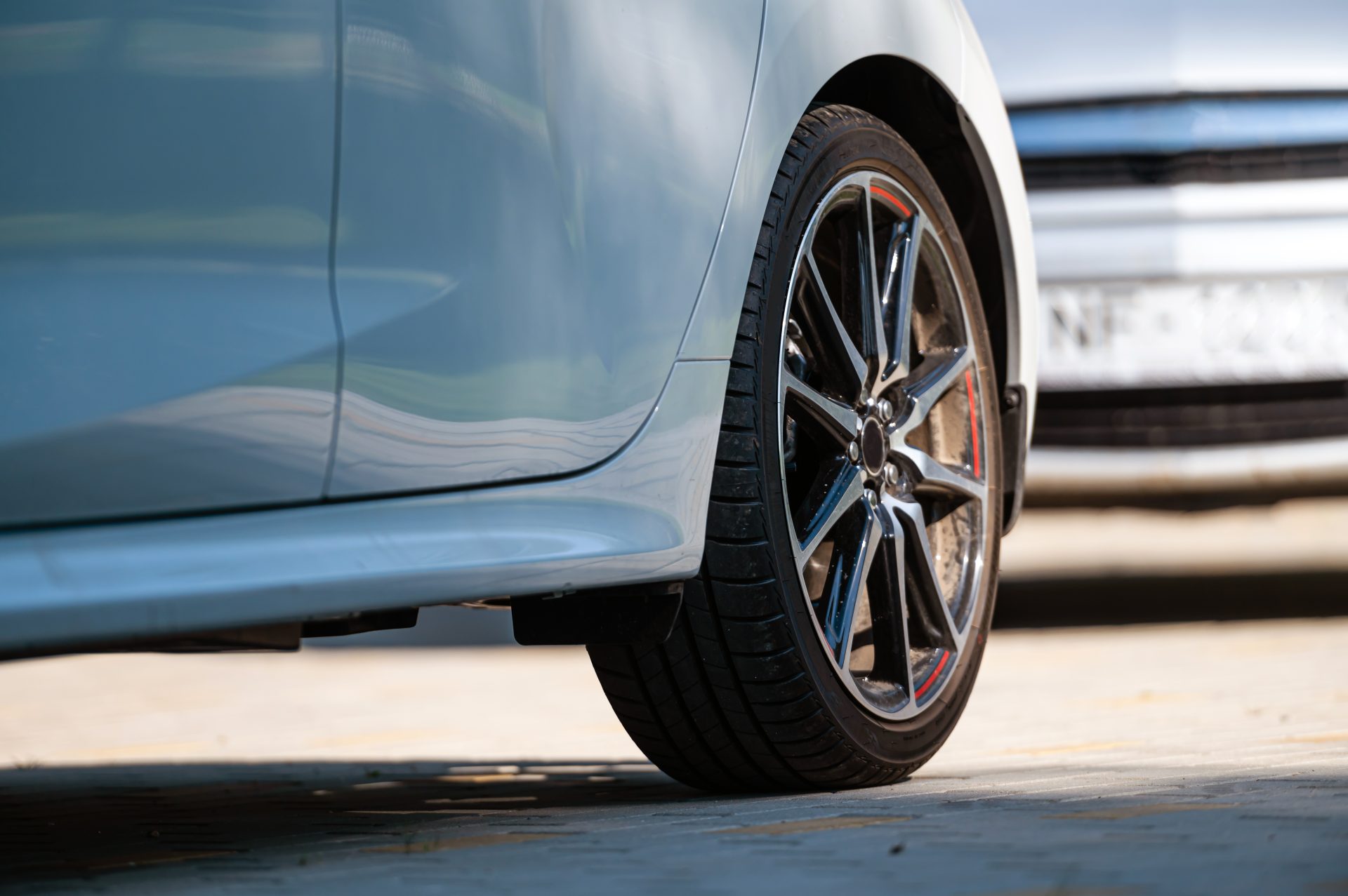 sports car wheels low profile tires on aluminum r 2023 11 27 04 56 16 utc