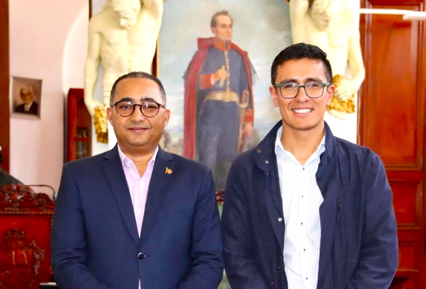 Alcalde de Punta Cana establece vinculos turisticos con visita a Zipaquira Colombia
